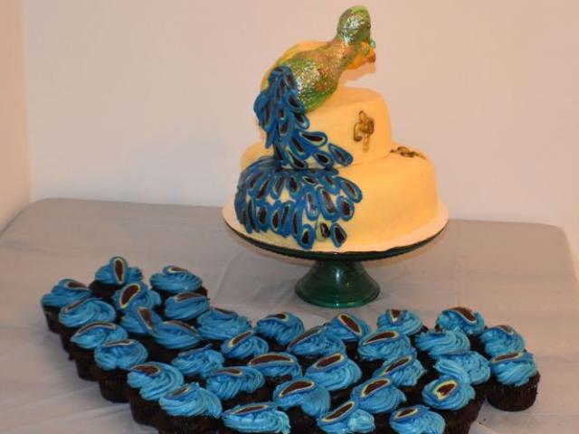 Bạn trẻ - Cuộc sống - Cô dâu “đau tim” khi nhận được chiếc bánh cưới 7 triệu đồng