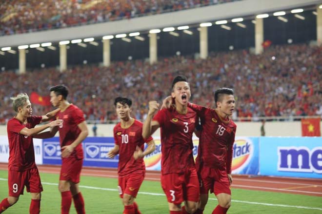Đội tuyển Việt Nam nhận “mưa” tiền thưởng sau khi đánh bại những “chú hổ” Malaysia.