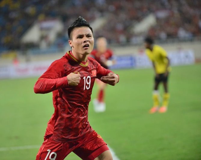 Quang Hải mặt cực ngầu khi ghi bàn trong vòng bảng World Cup 2022 đấu Malaysia.