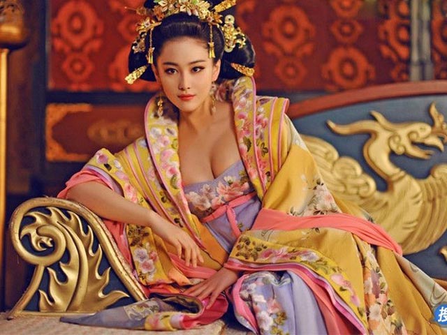 Media - Bí ẩn "thuật phòng the" chiếm trọn trái tim Hoàng đế của vị Quý phi lớn hơn 17 tuổi