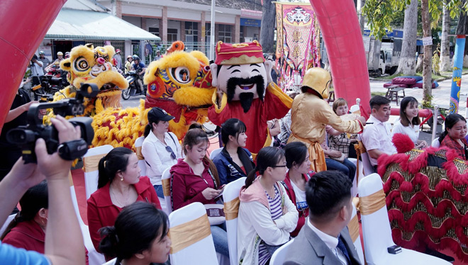 Hàng trăm khách hàng tham dự sự kiện khai trương Viện thẩm mỹ DIVA - Trà Vinh