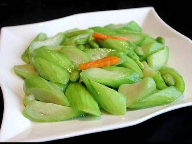 Ẩm thực - Xào mướp chỉ cần thêm bước này đảm không bao giờ bị thâm