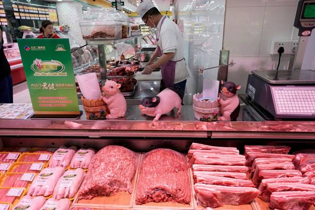 Hồi tháng 9/2019, giá thịt lợn ở Trung Quốc tăng gấp đôi kể từ tháng 7/2019, mức giá từ 30-33 nhân dân tệ/kg (tức khoảng 98.000 đồng - 108.000 đồng/kg).