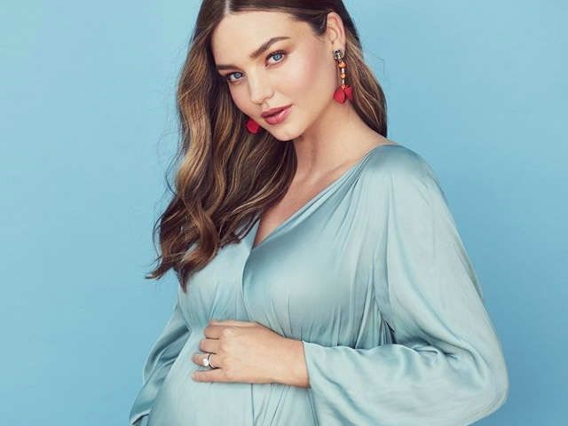 Làm đẹp - Cô vợ tỷ phú đô la quyến rũ nhất thế giới đẹp không tì vết khi mang thai con thứ ba