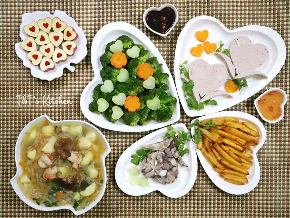 Ngả mũ thán phục trước mâm cơm &#34;ngũ sắc&#34; của bà mẹ Hà thành, nhìn là đói sôi sùng sục - 11