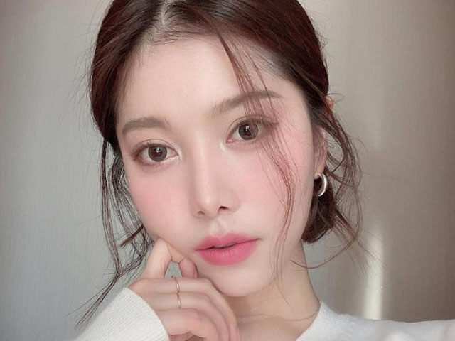 Làm đẹp - Tips chọn phấn mắt phù hợp màu mắt không phải ai cũng biết