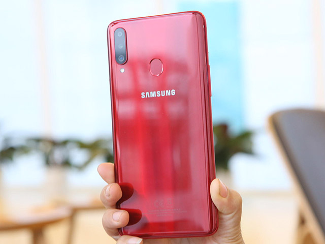 Đánh giá nhanh Galaxy A20s: Pin “trâu”, giá hợp lý