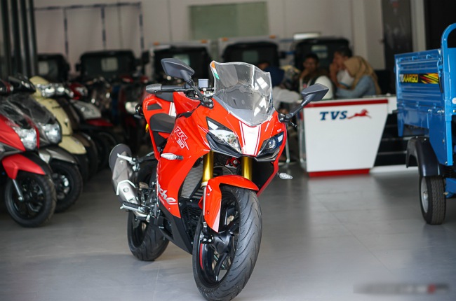TVS Apache RR 310 vốn là dòng xe được sản xuất tại Ấn Độ. Tuy nhiên, mẫu xe này hiện cũng được đang được ở một số nơi khác quan tâm, trong đó có thị trường xe máy Indonesia.