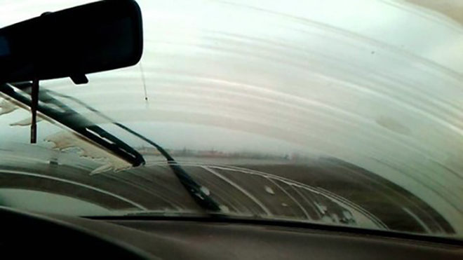 Bao lâu nên thay gạt nước kính chắn gió trên xe ô tô - 2