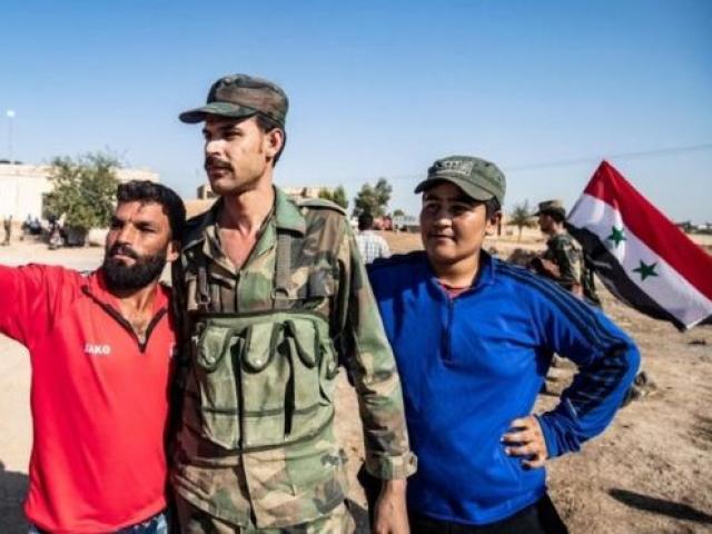 Bị Mỹ bỏ rơi, người Kurd tìm được đồng minh mới chống Thổ Nhĩ Kỳ dù phải "thỏa hiệp đau đớn"