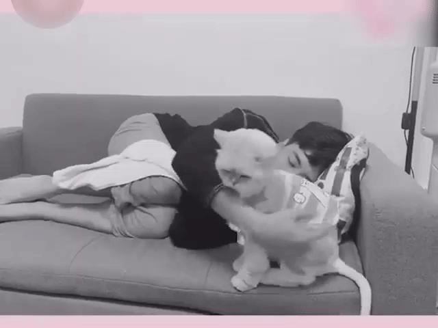 Video Clip Cười - Có người yêu đôi lúc cũng mệt mỏi lắm chứ