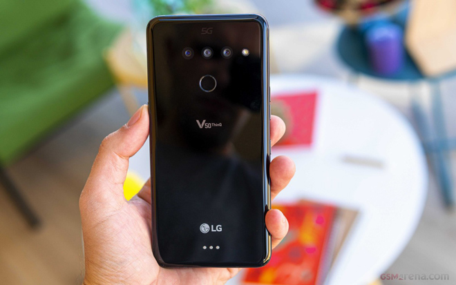 Thiết kế mặt lưng của LG V50 ThinQ.