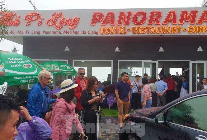 Panorama trên đỉnh đèo Mã Pì Lèng