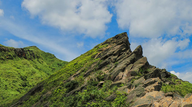 Stegosaurus Ridge, Thành phố Đài Bắc mới: Sườn Stegosaurus dốc là một trong những tuyến leo núi thử thách nhất trên Núi Tellow.
