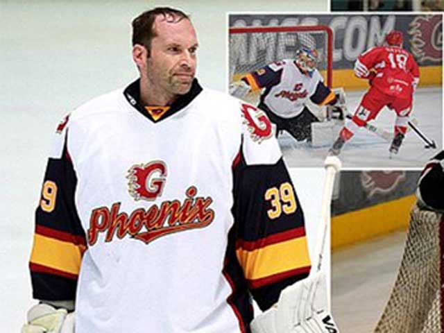 Cech "lấn sân" sang khúc côn cầu trên băng