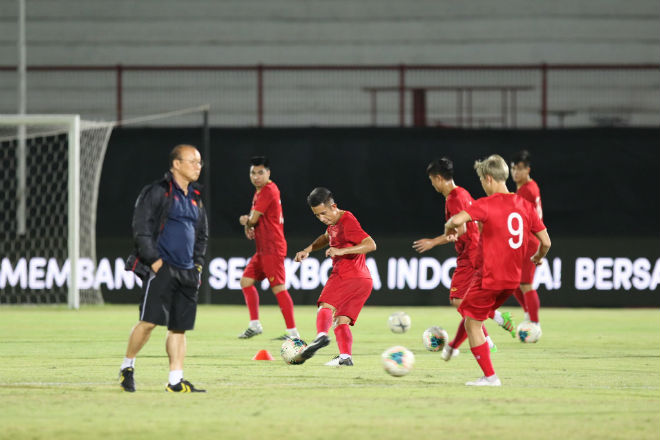 ĐT Việt Nam làm quen sân đấu chủ nhà Indonesia chỉ 1 ngày trước cuộc thư hùng ở đảo Bali