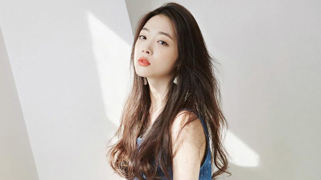 Sulli luôn khẳng định &#34;Bạn không cần phải lo cho tôi&#34; khi đọc những bình luận tiêu cực.