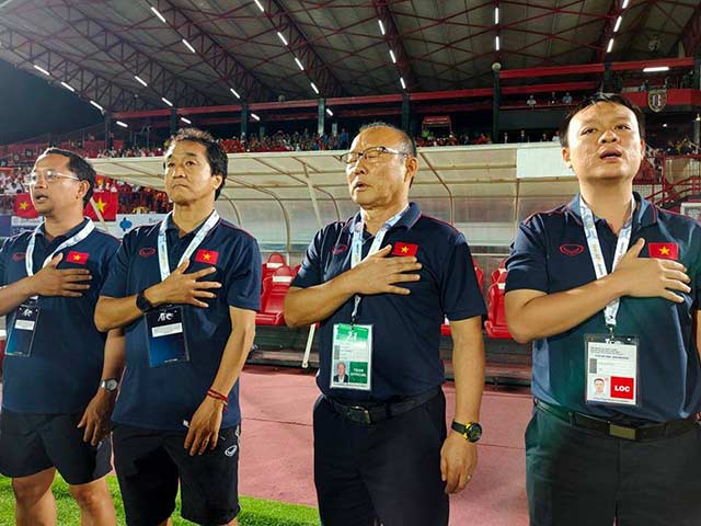 Bóng đá - Trực tiếp họp báo Indonesia - Việt Nam: HLV Park Hang Seo nói gì về bàn thua?