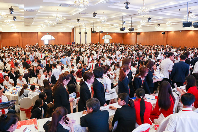 Hơn 2.000 khách hàng tham dự sự kiện mở bán Cát Tường Western Pearl 1