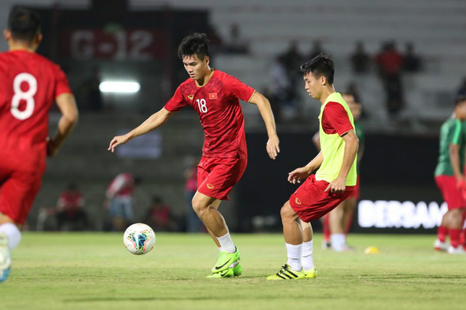 Trực tiếp bóng đá Indonesia - ĐT Việt Nam: Hùng Dũng sút hỏng phạt đền (Hết giờ) - 36