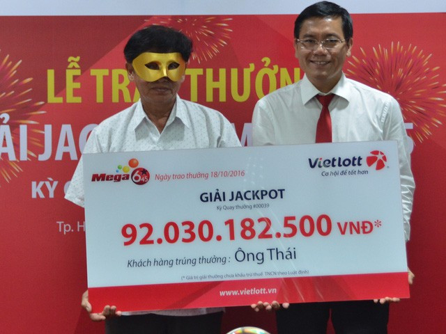 Tin tức trong ngày - Vì sao hàng loạt tỷ phú Vietlott mới có 3 người lộ diện?