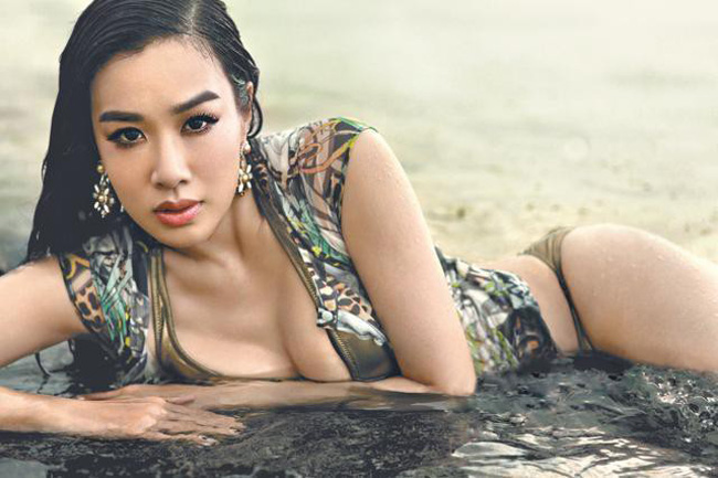 Chung Lệ Đề là mỹ nhân gốc Việt nổi tiếng tại Hollywood. Sau khi đoạt vương miện hoa hậu tại cuộc thi Miss Chinese International do đài TVB tổ chức, cô chính thức bước chân vào làng giải trí với vai trò diễn viên. 