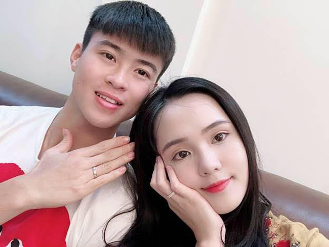 Cả hai thường đốn tim fan bằng những hình ảnh ngọt ngào như này
