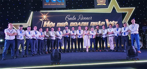 Ông Đỗ Trùng Dương giao lưu cùng cộng đồng doanh nhân Việt