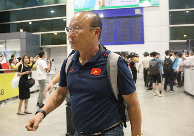Thầy Park toan tính đấu UAE, dàn sao ĐT Việt Nam bị “quây” ngày về nước - 6