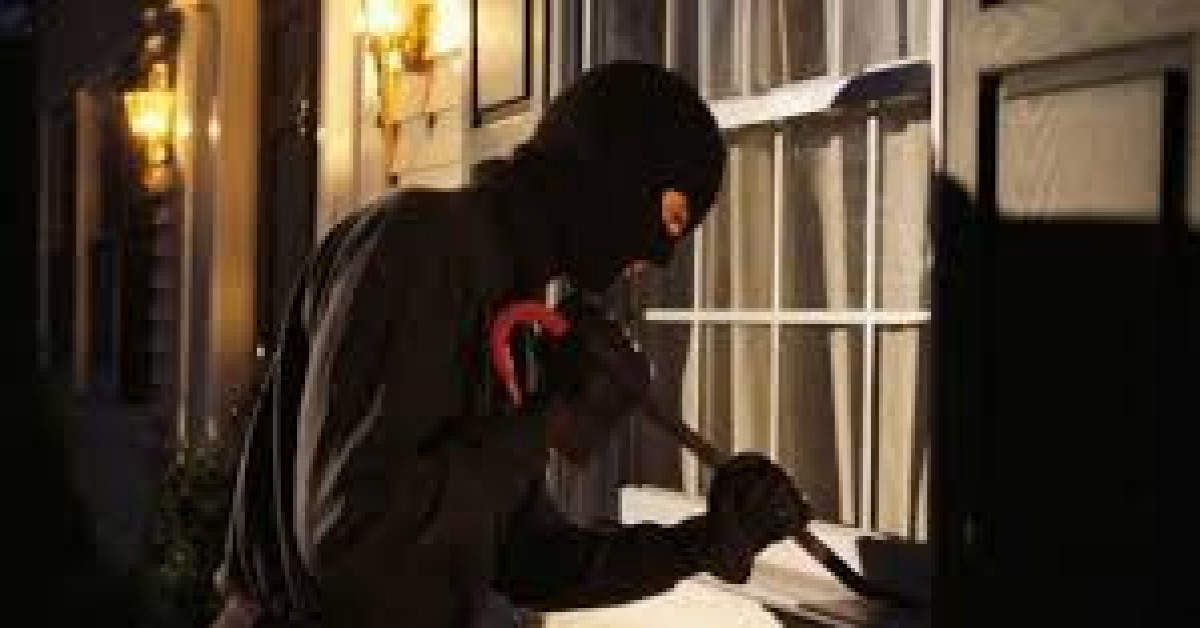 Pháp luật - Linh mục ở Bình Định trình báo mất trộm hàng chục nghìn USD