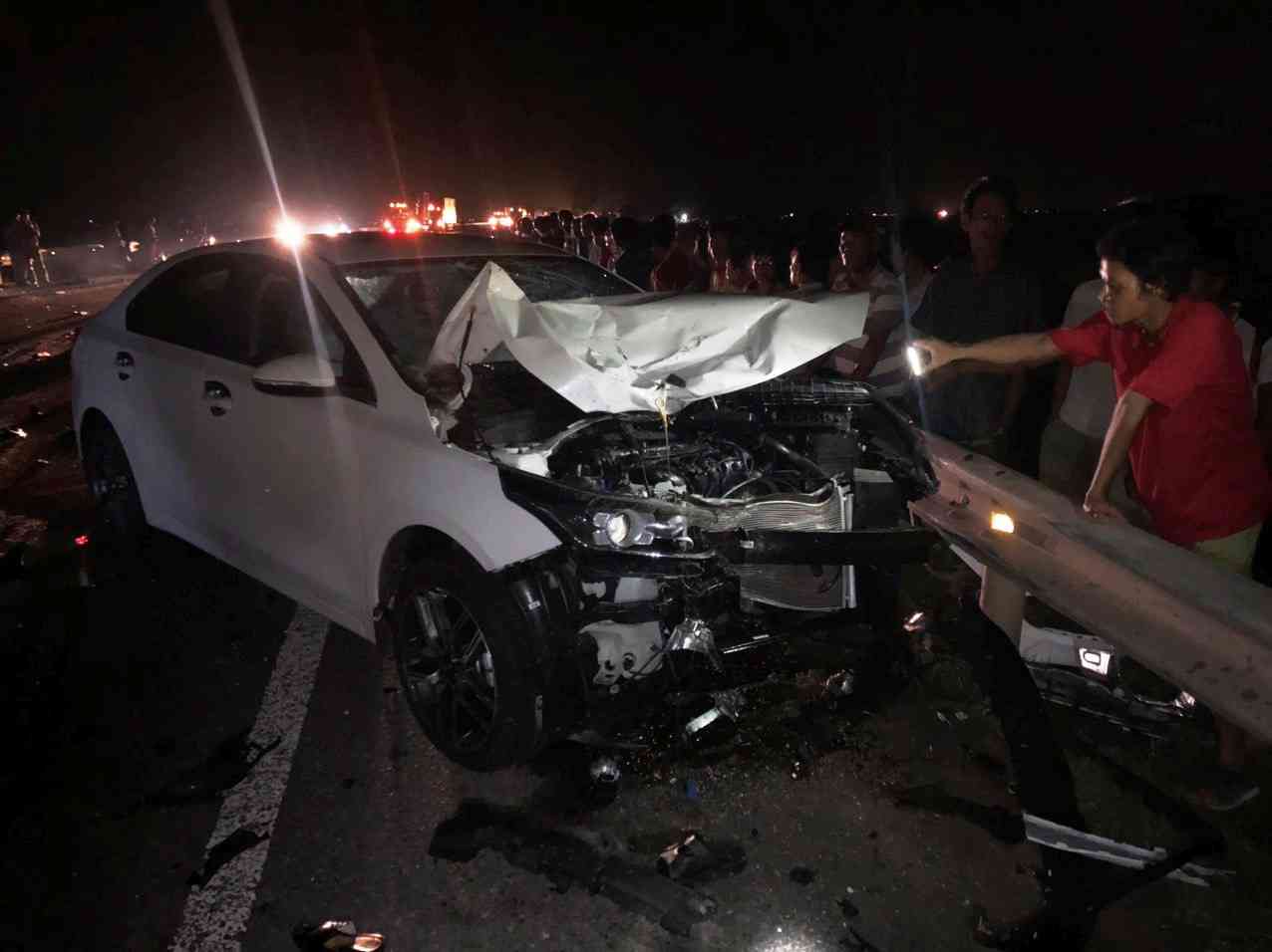 Vụ tai nạn kinh hoàng khiến 3 người trong gia đình tử vong tại chỗ