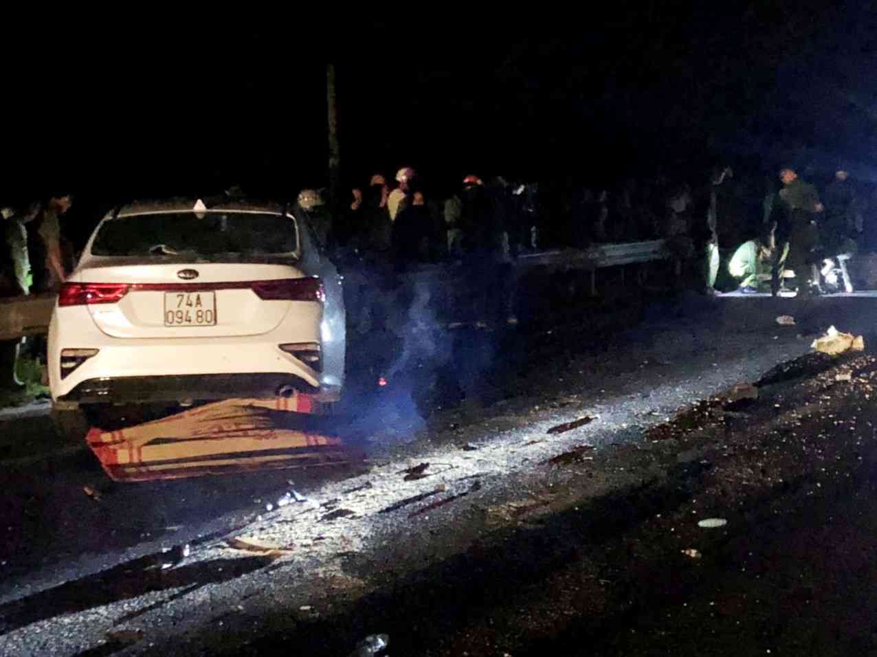 Vụ tai nạn kinh hoàng khiến 3 người trong gia đình tử vong tại chỗ