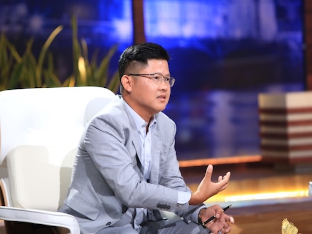 Công nghệ thông tin - Hai "cá mập" tranh nhau startup công nghệ "Uber cho tele marketing" tại Shark Tank