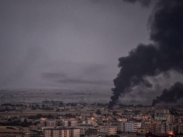 Thế giới - Lý do Mỹ buộc phải tự tay tấn công căn cứ của mình ở Syria