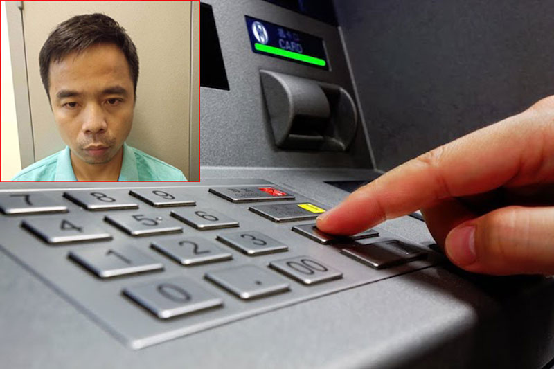 Nghiêm Quang Chiến (ảnh nhỏ) tráo thẻ rút tiền để trộm cắp.