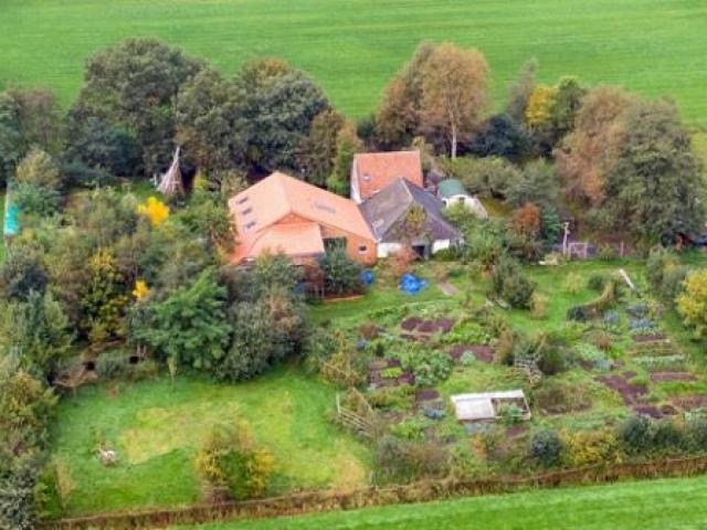 Phi thường - kỳ quặc - Thấy "người rừng" tìm đến nhờ giúp, đi theo phát hiện cảnh đáng sợ trong khu trang trại