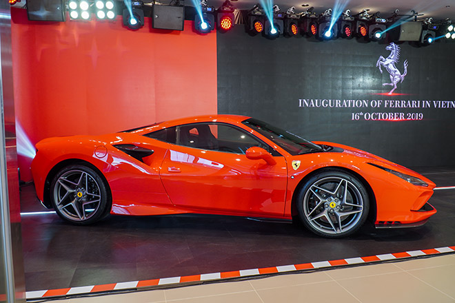 Chi Tiết Siêu Xe Ferrari F8 Tributo Lần đầu Xuất Hiện Tại