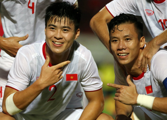 ĐTVN ăn mừng bàn thắng vào lưới Indonesia