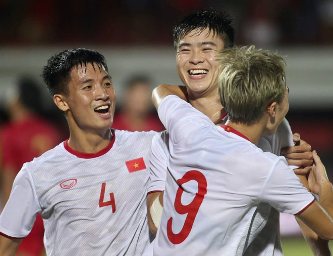 Đội tuyển Việt Nam vừa thắng Indonesia 3-1 và trước đó, Thái Lan đã thắng chính đối thủ này 3-0. Ảnh: NGỌC DUNG.