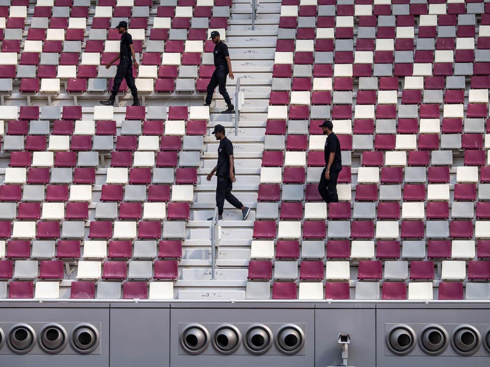 Điều hòa nhiệt&nbsp;độ được lắp bên trong sân&nbsp;vận động ở Qatar.