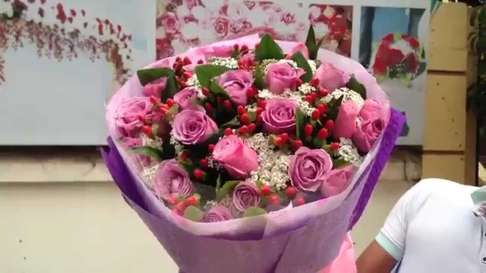 Dịp 20/10,&nbsp;dịch vụ điện hoa cũng không kém phần đắt khách