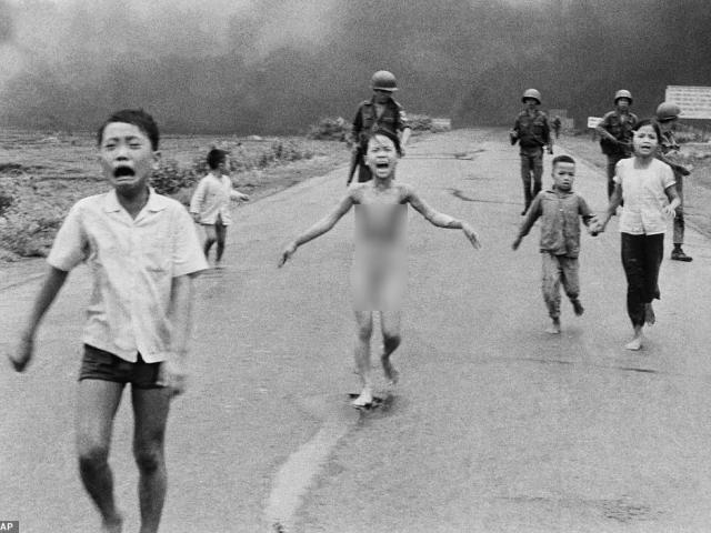 Bức ảnh chấn động về chiến tranh Việt Nam được chọn là có sức ảnh hưởng nhất 50 năm