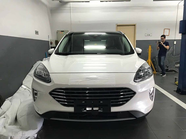 Ô tô - Ford Escape đã có mặt tại Việt Nam chờ ngày ra mắt