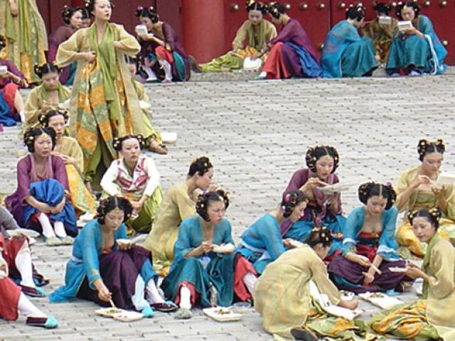 Kinh doanh - Lười nhưng muốn giàu? Xem ngay những việc nhẹ nhàng mà lương cực cao này