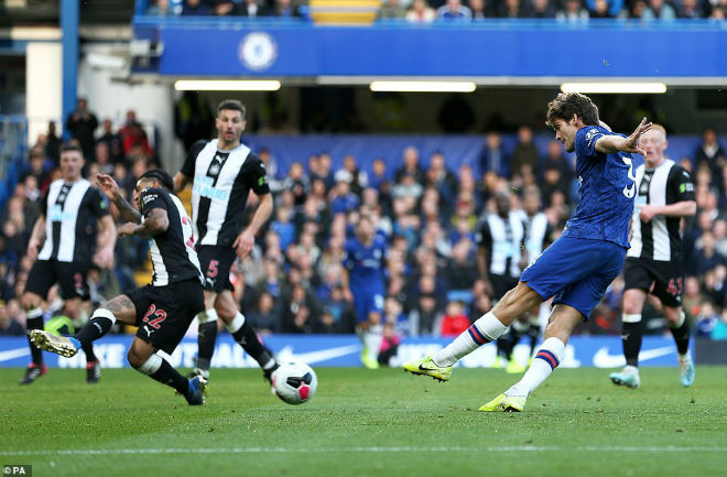 Video highlight trận Chelsea - Newcastle: Người hùng bất ngờ, bay cao xứng đáng (Vòng 9 Ngoại hạng Anh) - 2