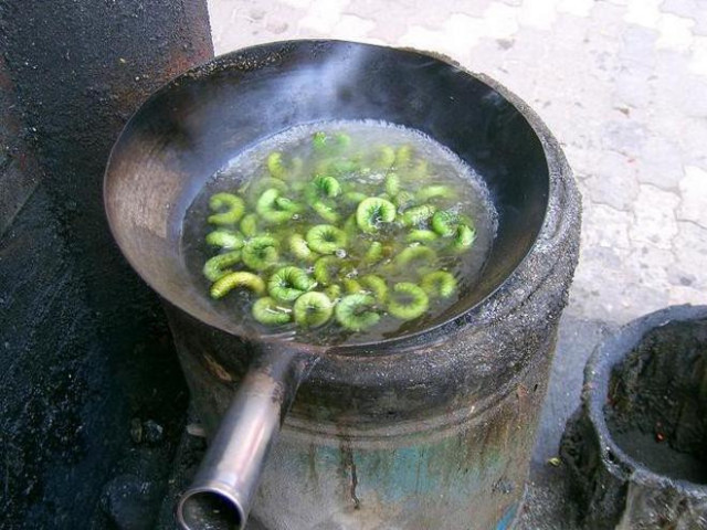 Ẩm thực - Rùng mình với món sâu nấu "đủ kiểu" của Giang Tô