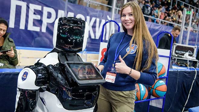 Robot của công ty Promobot gia nhập ban huấn luyện CLB bóng rổ Parma Basket của Nga