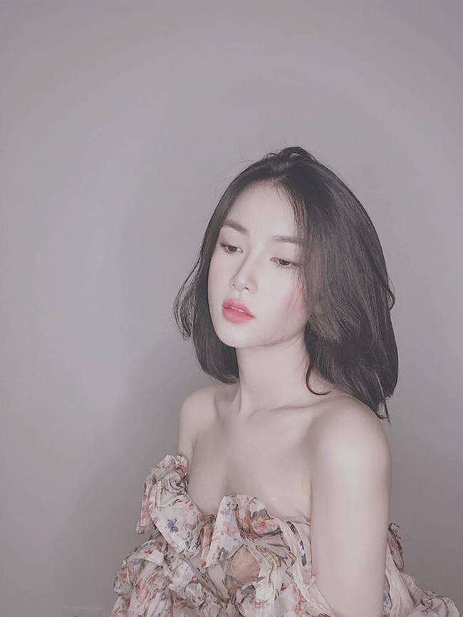 Tối cùng ngày, Phạm Khánh Linh đăng đàn viết ngắn gọn: &#34;People believe what they want to believe&#34; &#40;tạm dịch: Người ta thích tin vào những gì họ muốn tin&#41;.