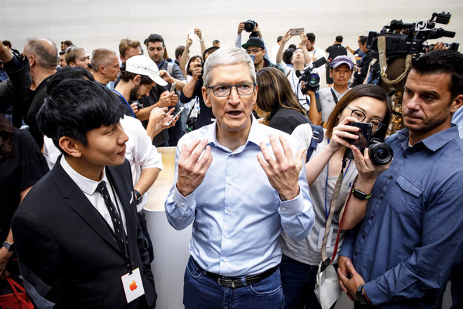 CEO Apple Tim Cook đã phải bay gấp sang Trung Quốc để giải quyết các vấn đề về ứng dụng bản đồ.