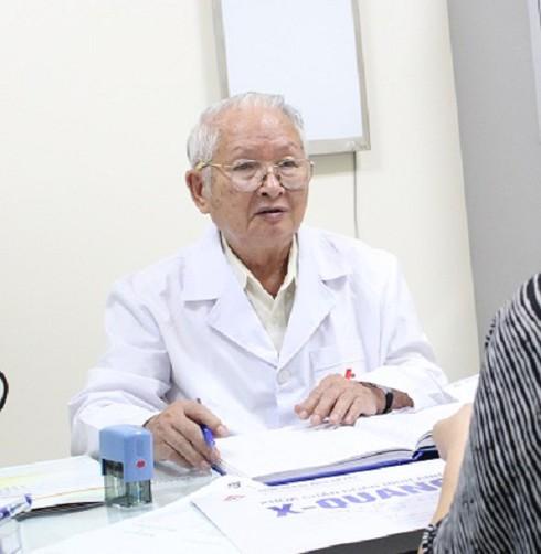 GS Nguyễn Khánh Trạch cho biết về ung thư đại trực tràng.